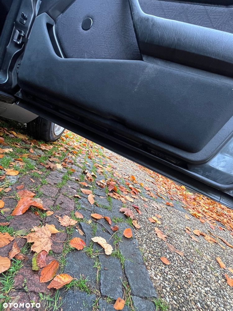 Mercedes-Benz W124 (1984-1993) - 32