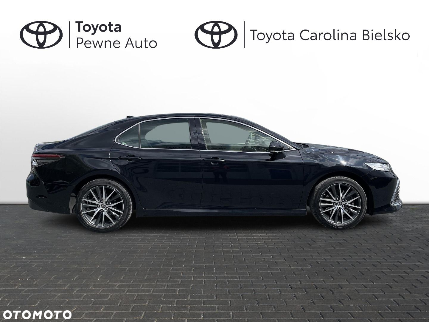Toyota Camry - 24