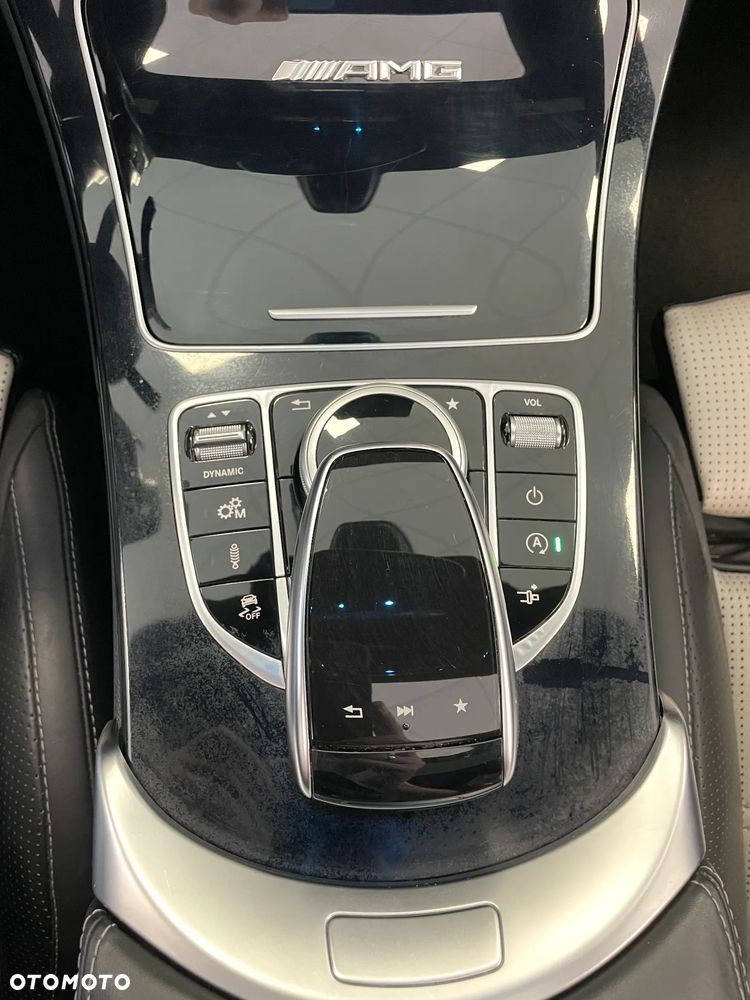 Mercedes-Benz Klasa C AMG 63 AMG Speedshift 7G-MCT - 11