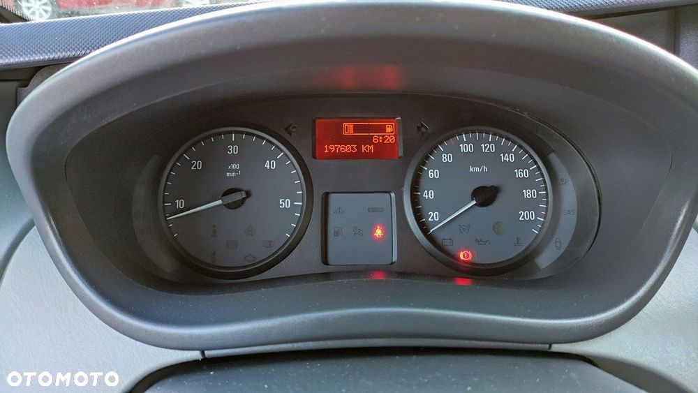 Opel Vivaro - 26