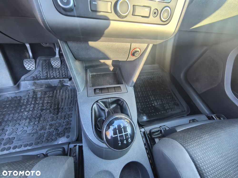 Volkswagen Touran 1.4 TSI STYLE - 27