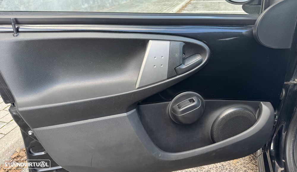 Peugeot 107 1.0 Active - 20