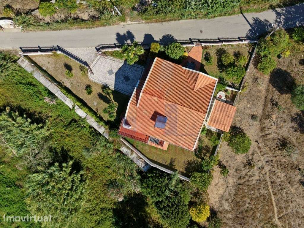 Moradia isolada T4 com terreno, garagem e vistas para o campo - Grande imagem: 4/31