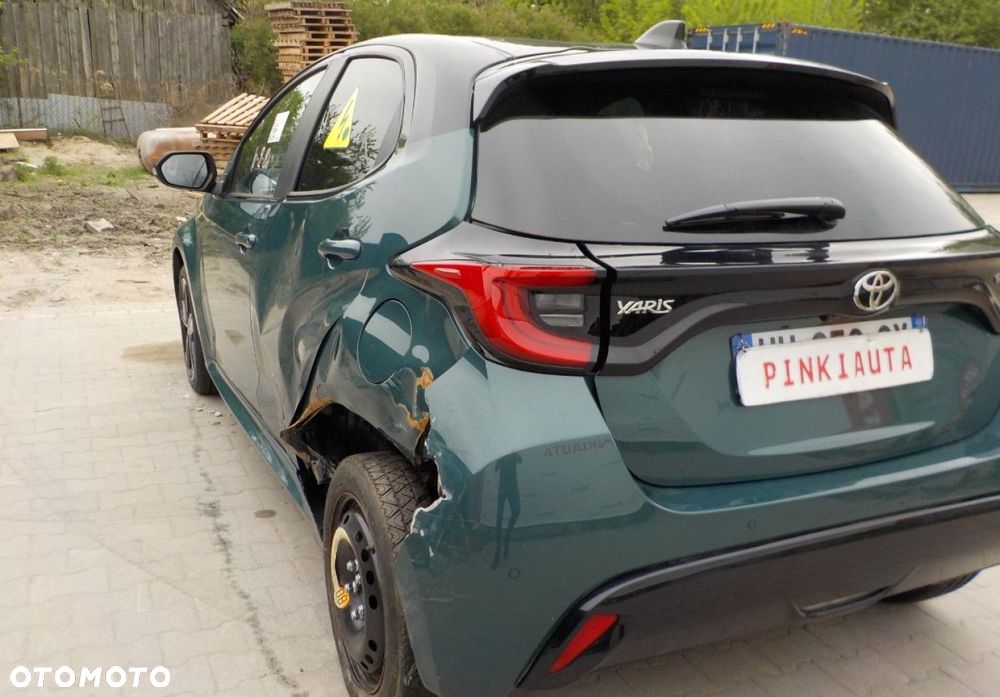Toyota Yaris - 10