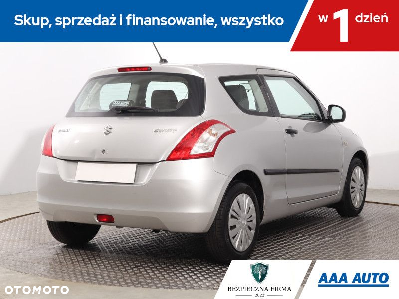 Suzuki Swift - 6