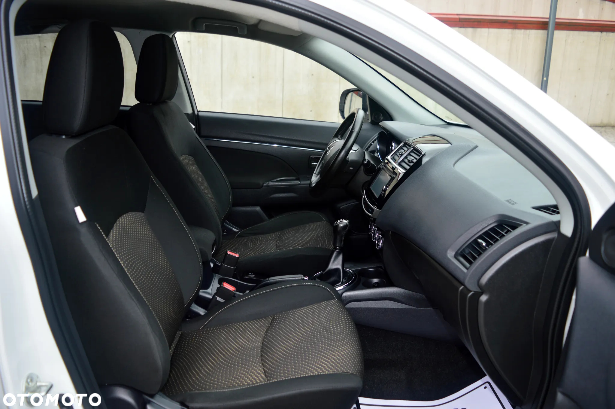Mitsubishi ASX - 10