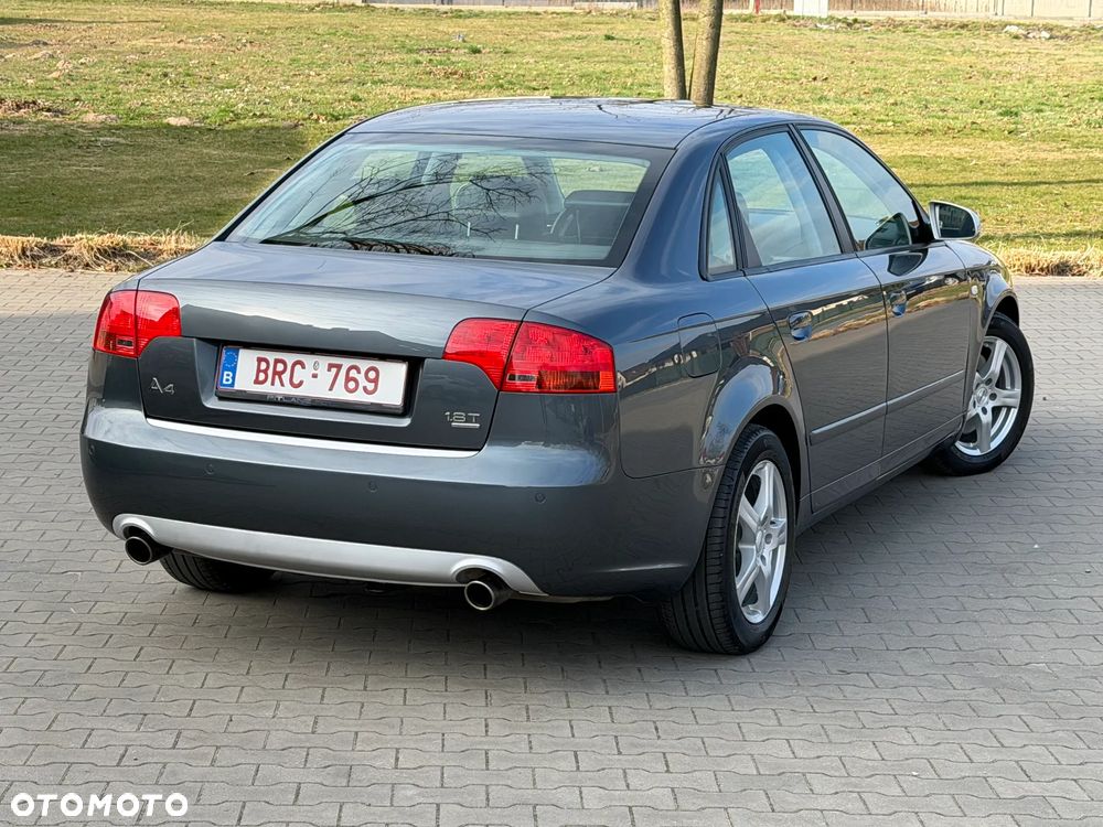 Audi A4 Limousine 1.8 T quattro - 15