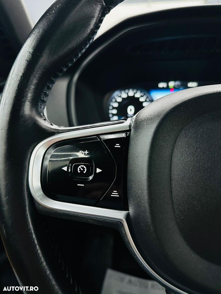 Volvo XC 90 D4 Geartronic Momentum - 36