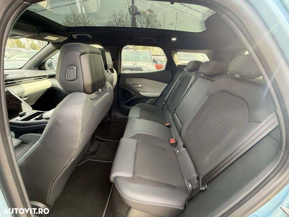 Ford Explorer AWD 79 kWh Extended Range Premium - 13