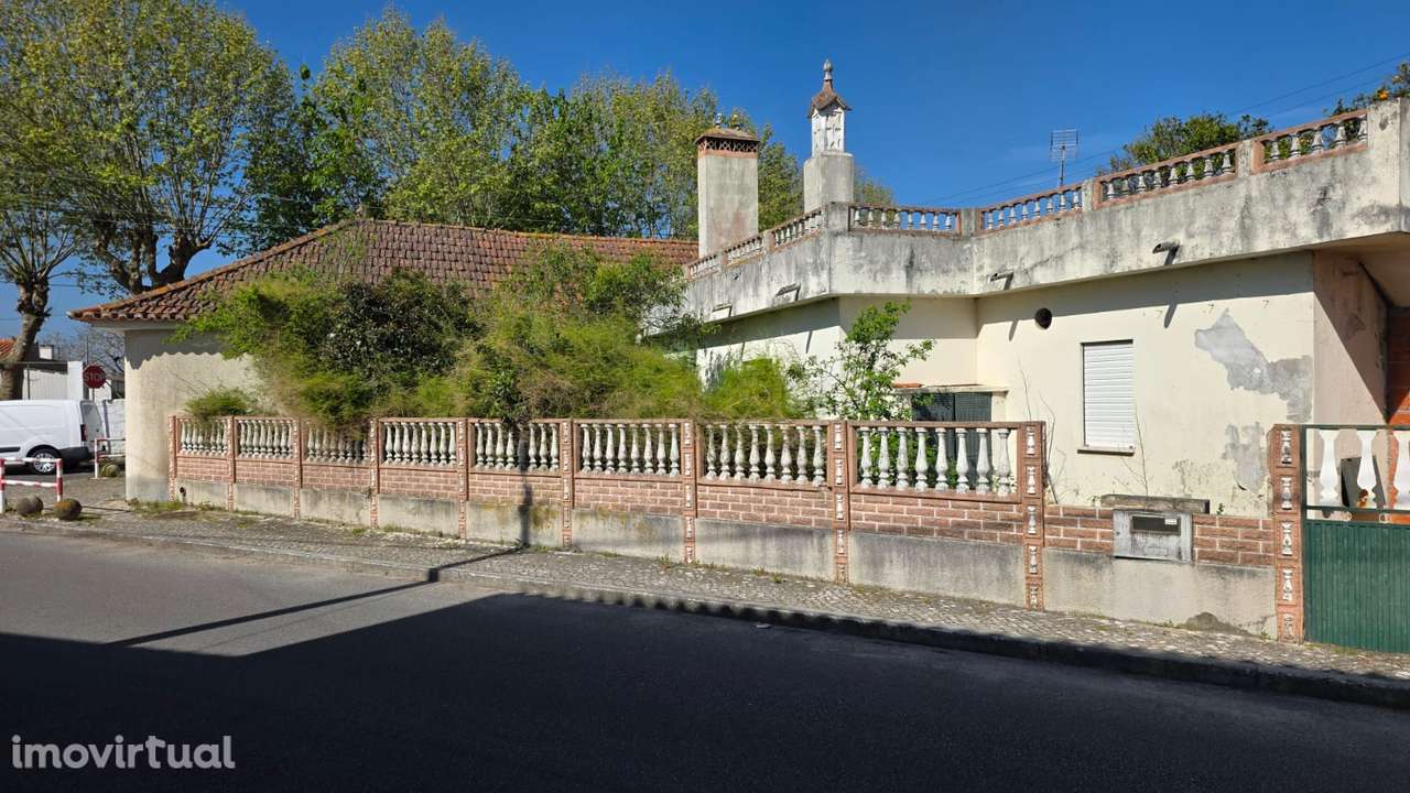 RESERVADA-Moradia de R/C, HABITÁVEL, c/ licença, a 5m do Centro. - Grande imagem: 2/16