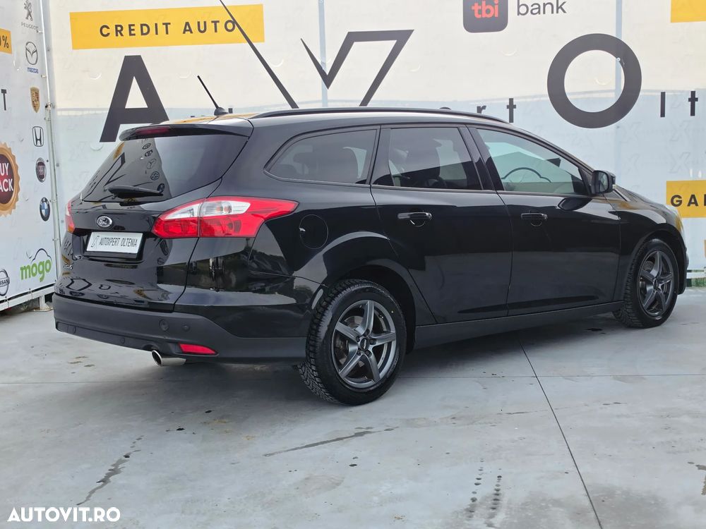 Ford Focus 2.0 TDCI DPF Powershift Titanium - 6