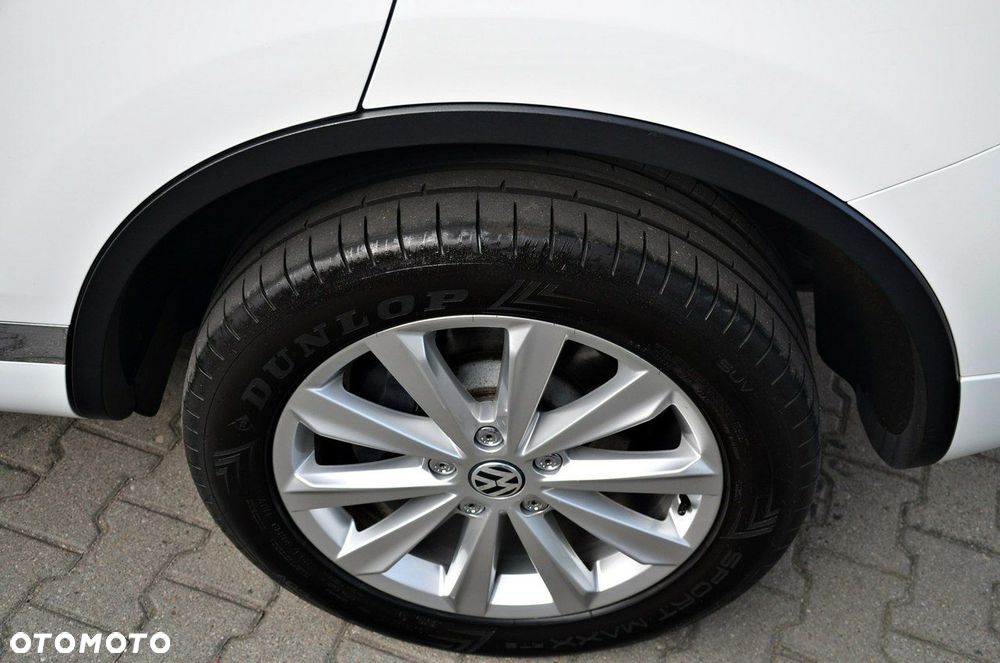 Volkswagen Touareg - 12