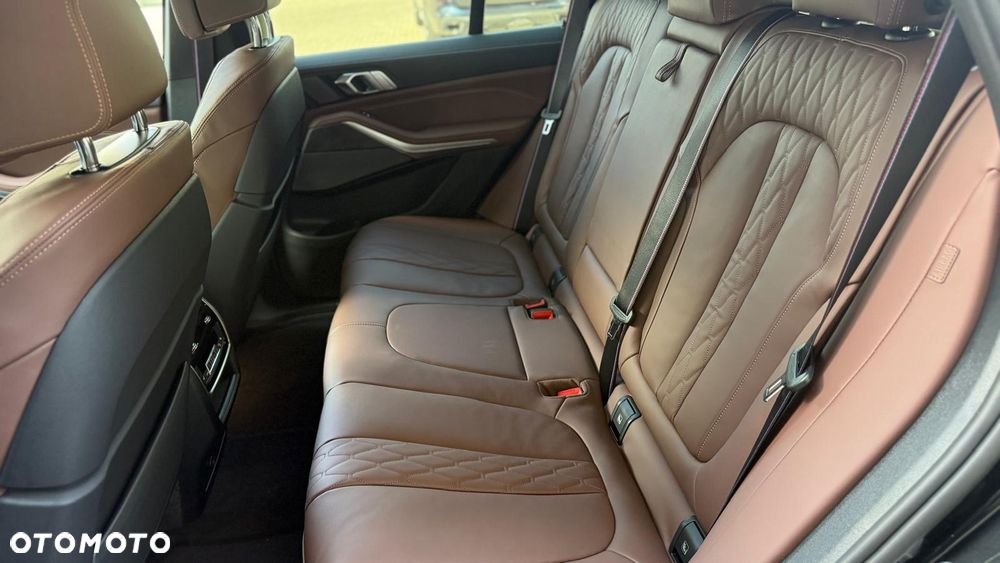 BMW X5 xDrive40d mHEV - 31
