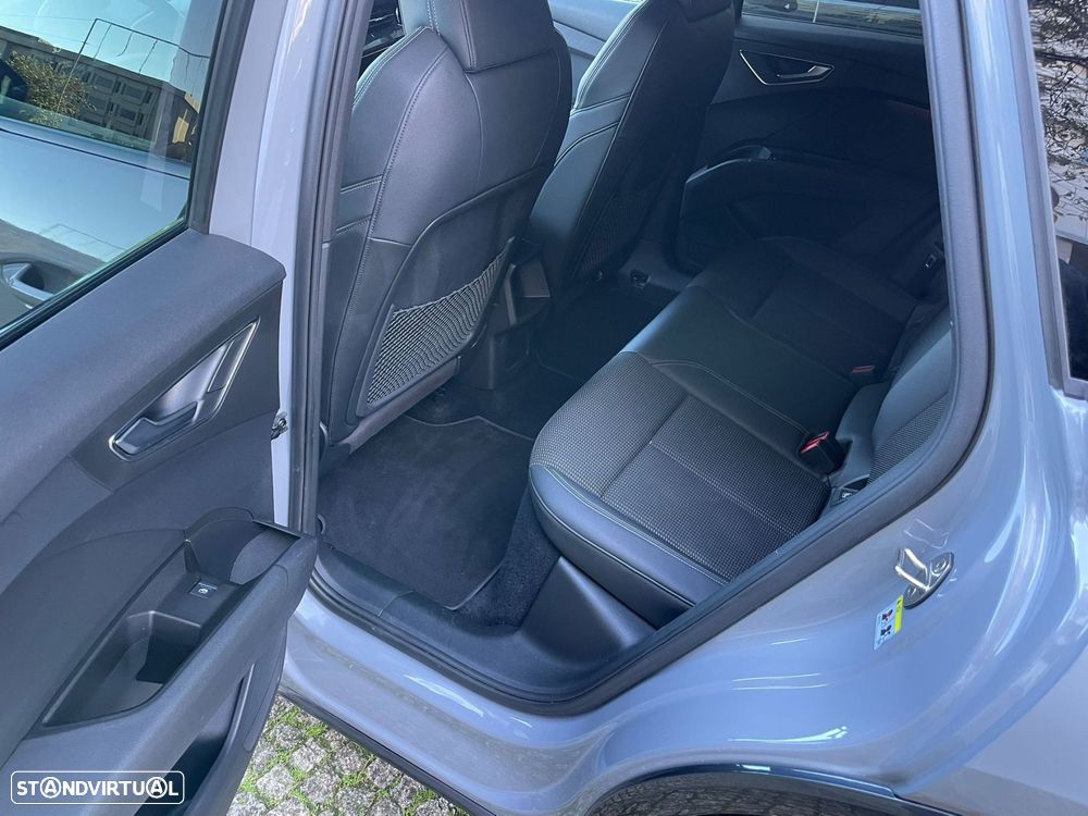 Audi Q4 e-tron - 14