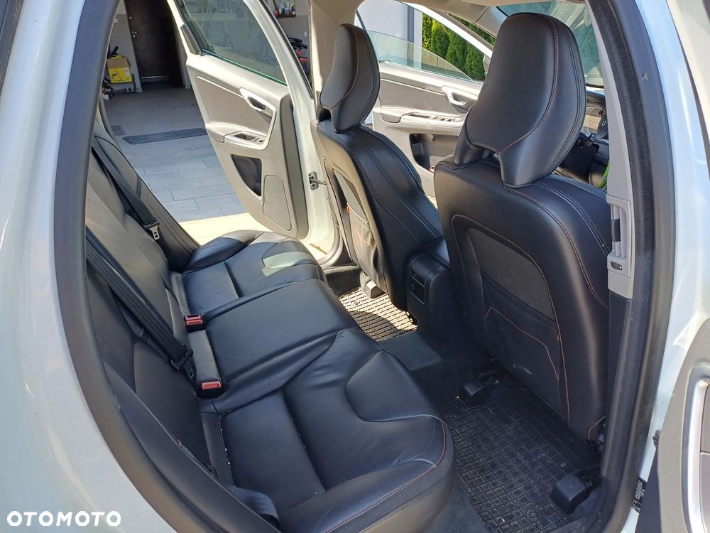 Volvo XC 60 D4 AWD Ocean Race - 15