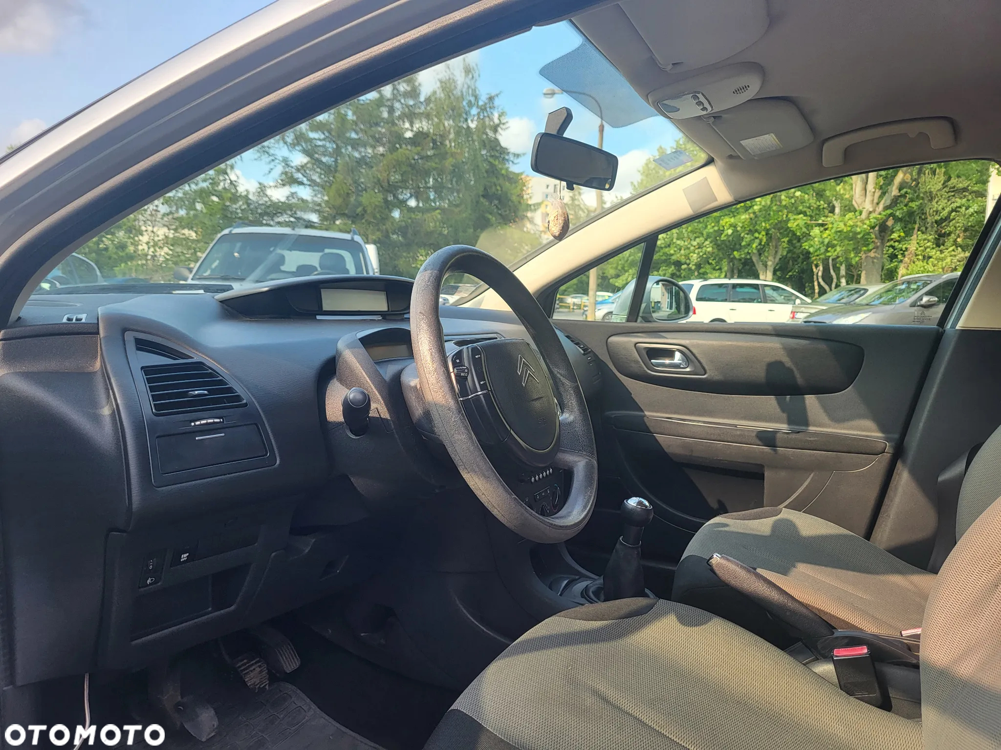 Citroën C4 1.4 16V Advance - 10