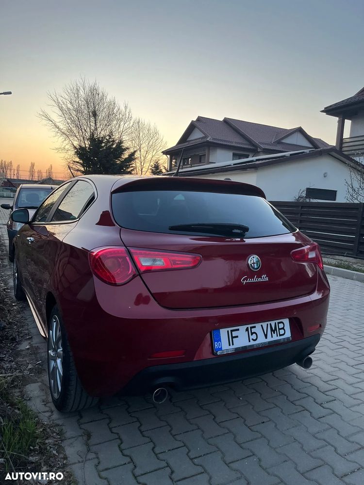 Alfa Romeo Giulietta 2.0 JTDM 20V TCT Lusso - 5