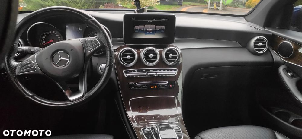 Mercedes-Benz GLC 300 4Matic 9G-TRONIC AMG Line - 10