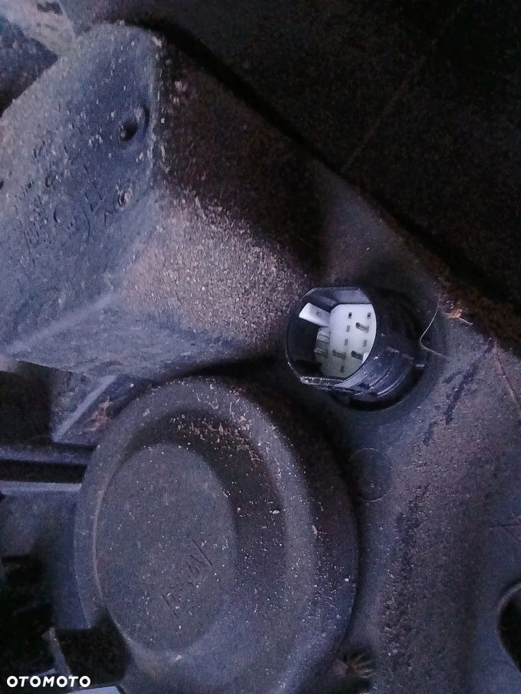 lampy przednie fiat grande punto - 12