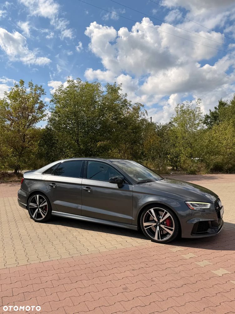 Audi RS3 Limousine - 16