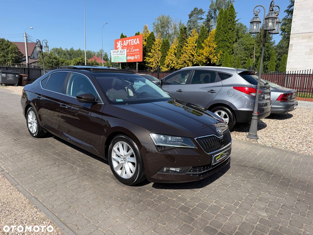 Skoda Superb 2.0 TDI Style - 28