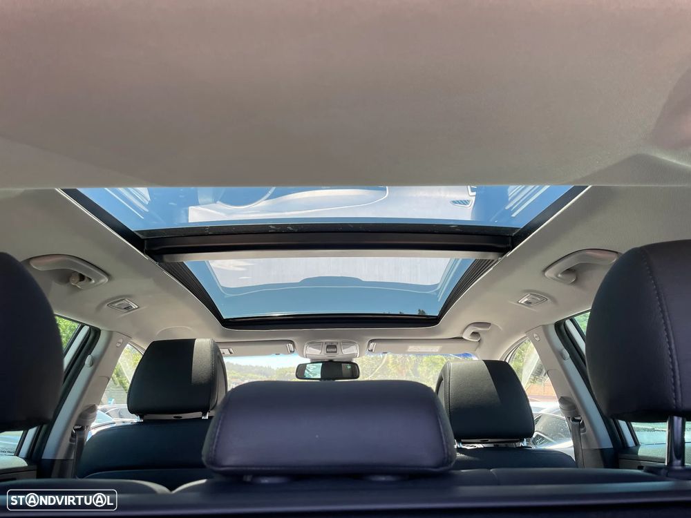 Hyundai Tucson 1.7 CRDi Executive - 12