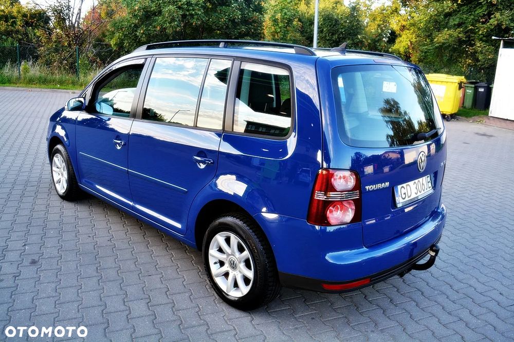 Volkswagen Touran 2.0 TDI DSG United - 3