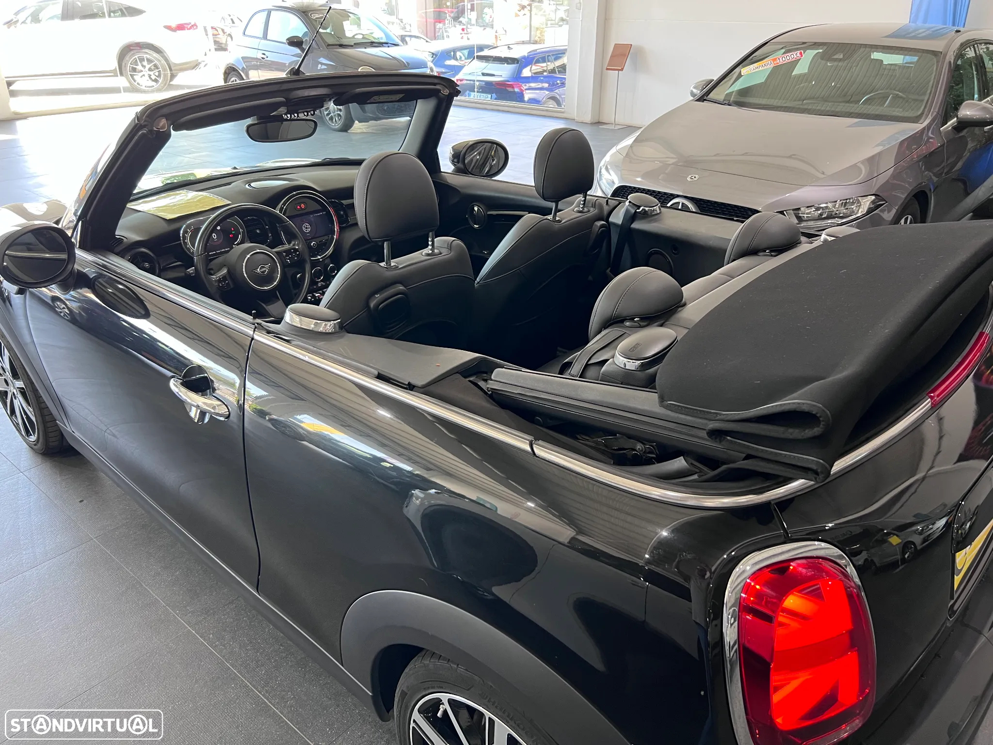 MINI Cabrio Cooper Auto - 8