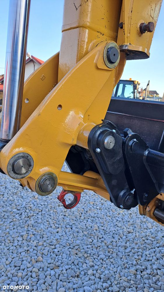 Caterpillar 432F3 - 17