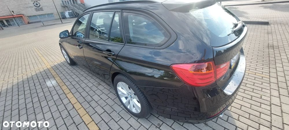 BMW Seria 3 318d EU6 - 5
