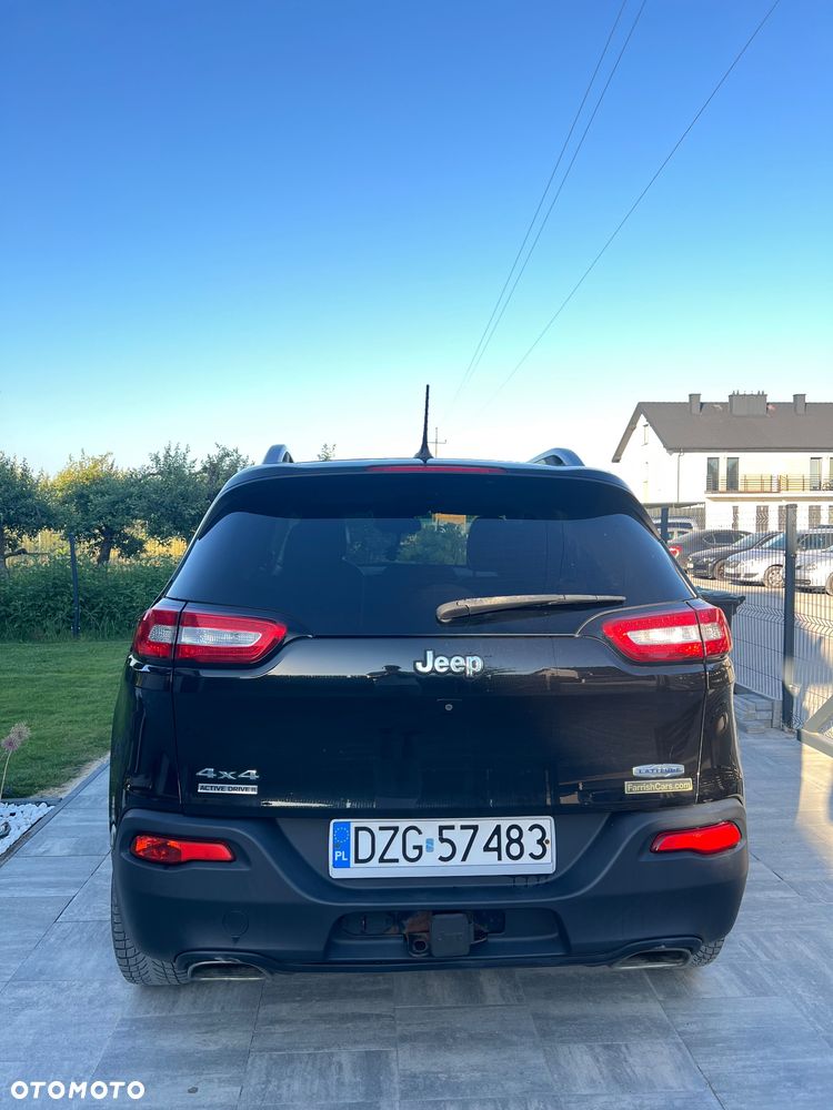 Jeep Cherokee - 3