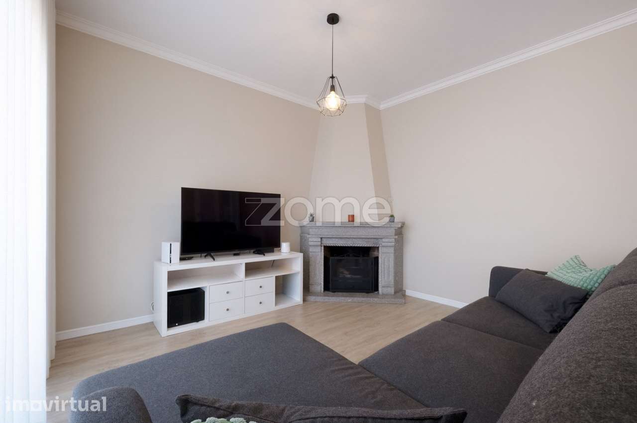 Apartamento T3 renovado com varandas e garagem - Fânzeres, Gondomar - Grande imagem: 5/48