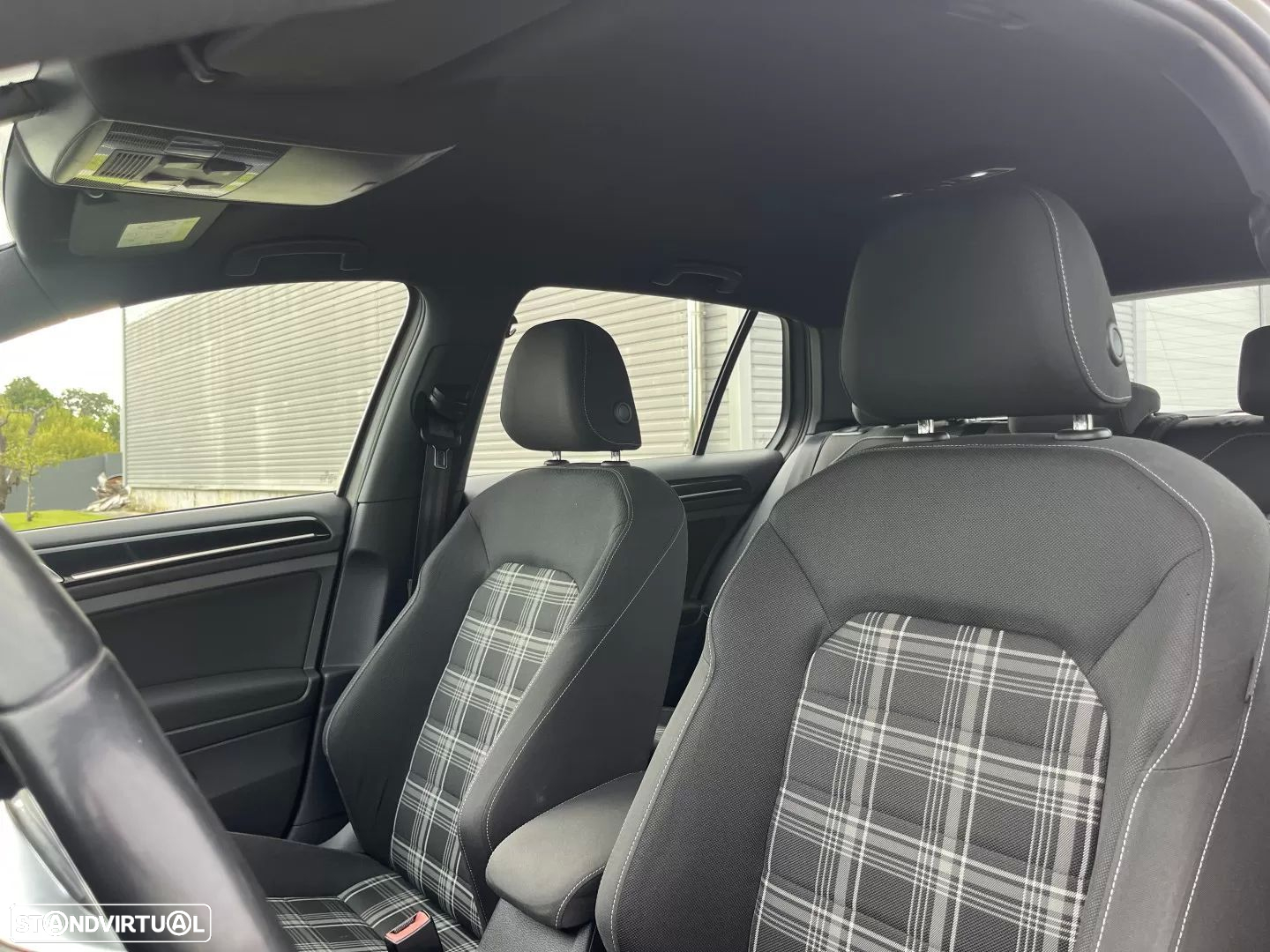 VW Golf 2.0 TDi GTD DSG - 28
