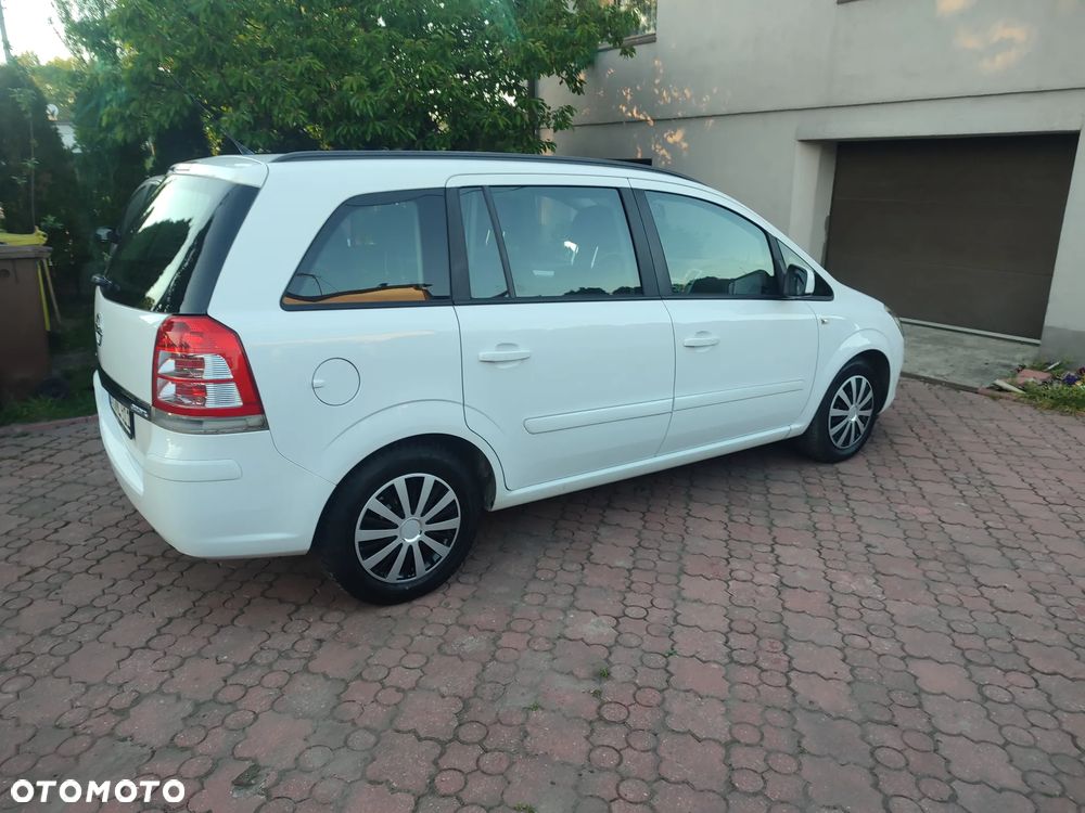 Opel Zafira 1.6 Cosmo - 6