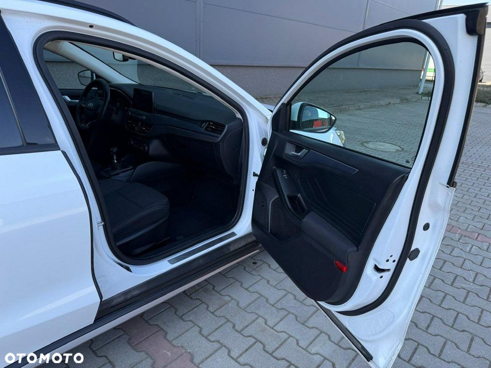 Ford Focus 1.0 EcoBoost Active - 15