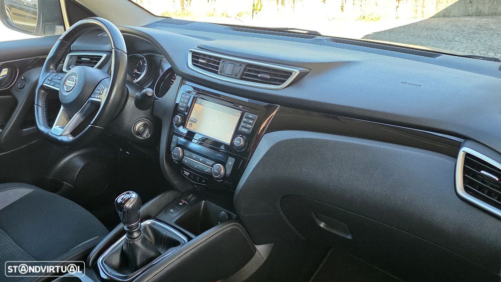 Nissan Qashqai 1.5 dCi N-Tec - 16