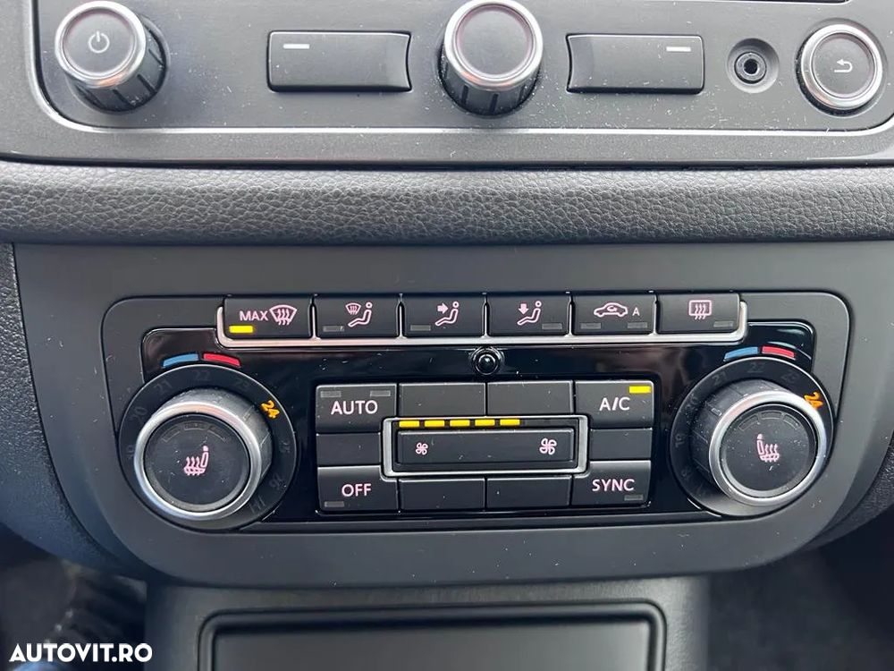 Volkswagen Tiguan 2.0 TDI 4Motion DSG Sport & Style - 11