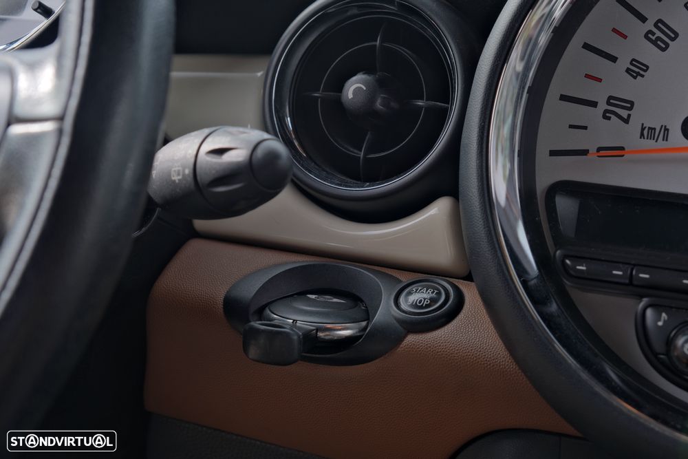 MINI 3 Portas Cooper D - 11