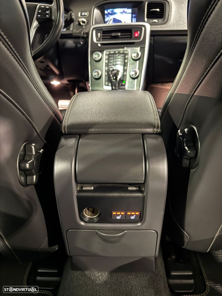 Volvo V60 - 35