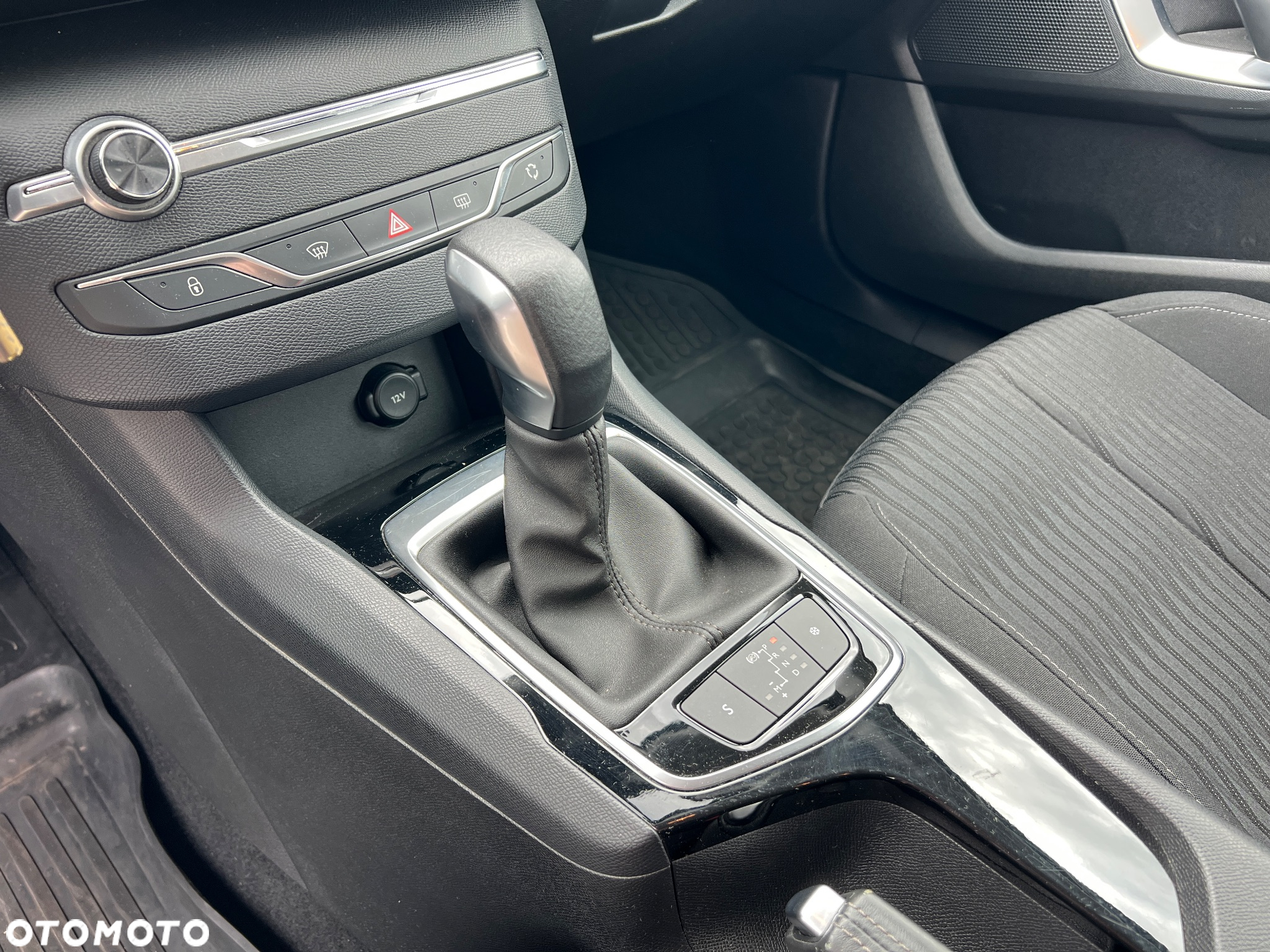 Peugeot 308 SW 1.6 BlueHDi Active S&S - 21