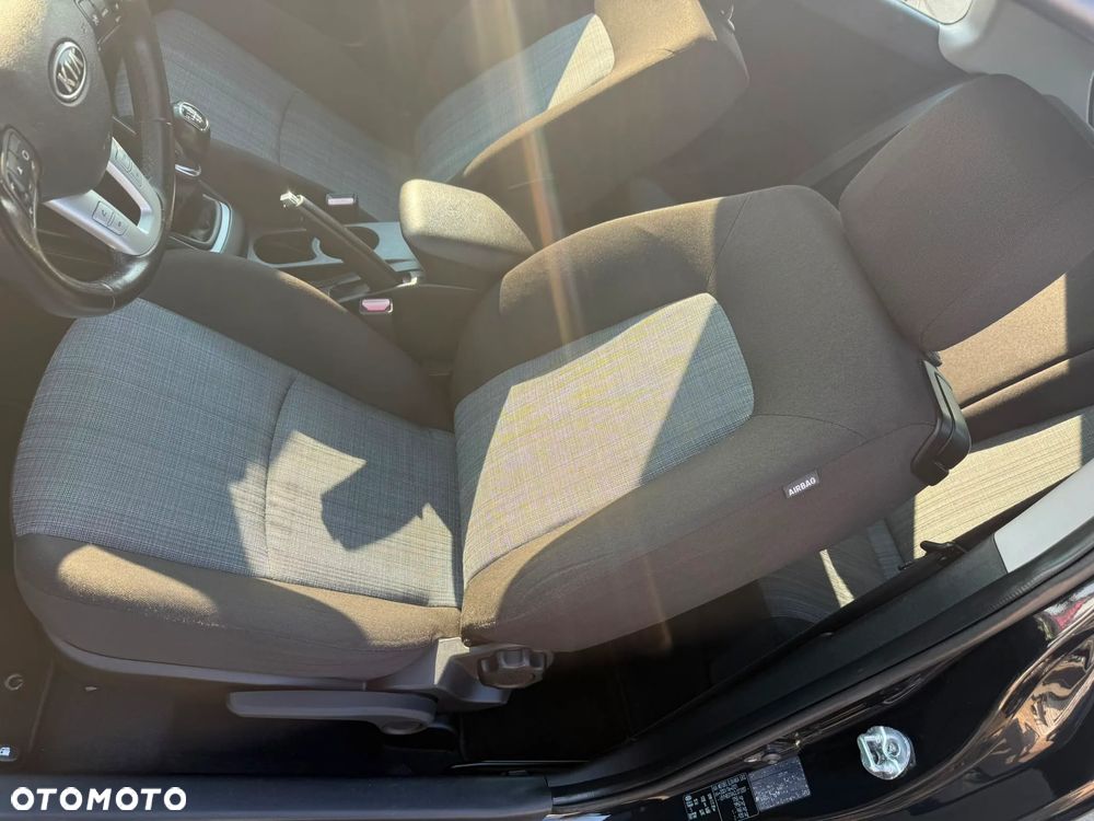 Kia ProCeed - 12