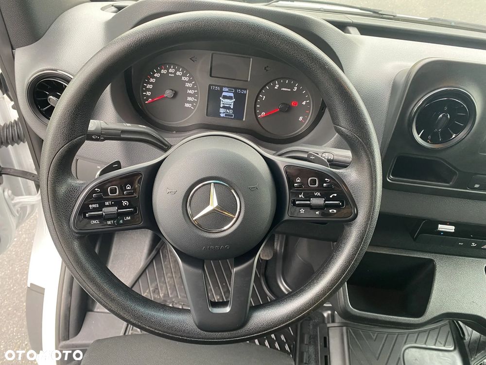 Mercedes-Benz Sprinter 516 - 7