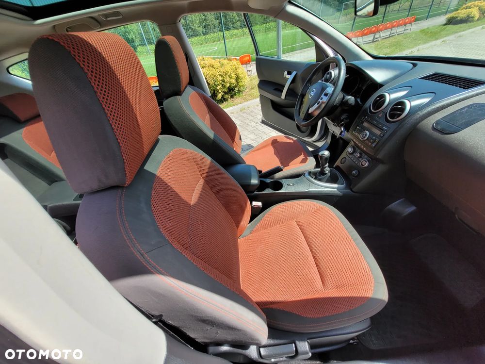 Nissan Qashqai 1.5 dCi DPF visia - 14