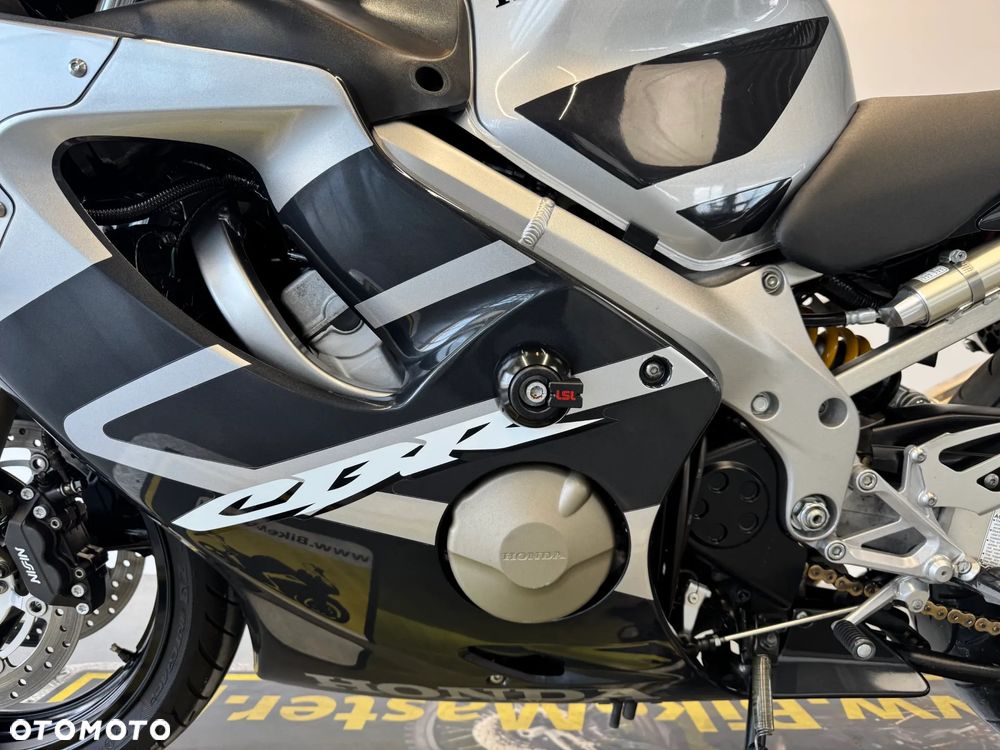 Honda CBR - 23