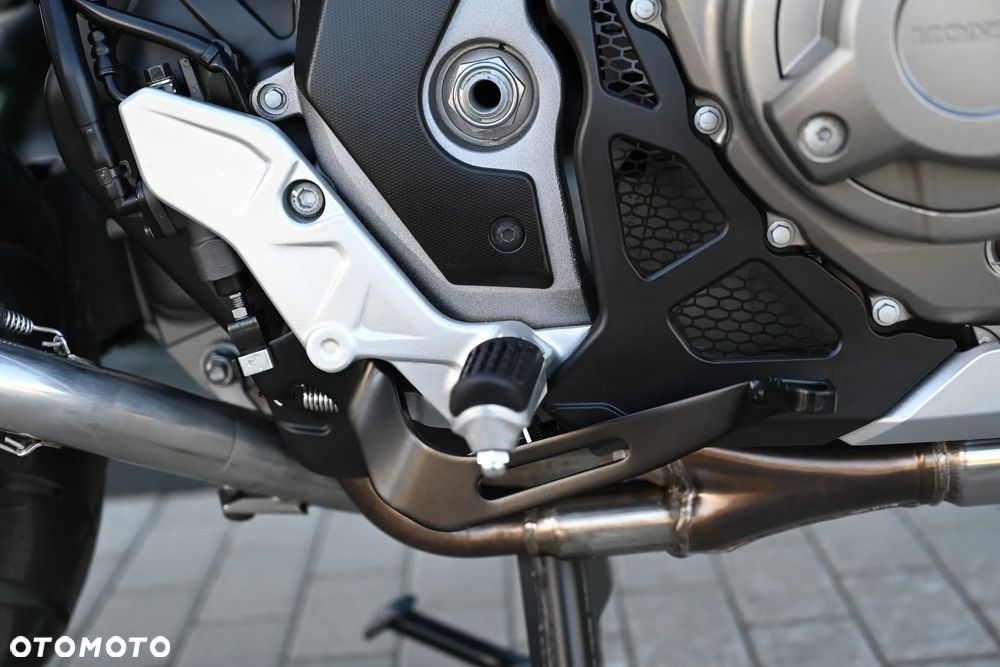 Honda VFR - 18