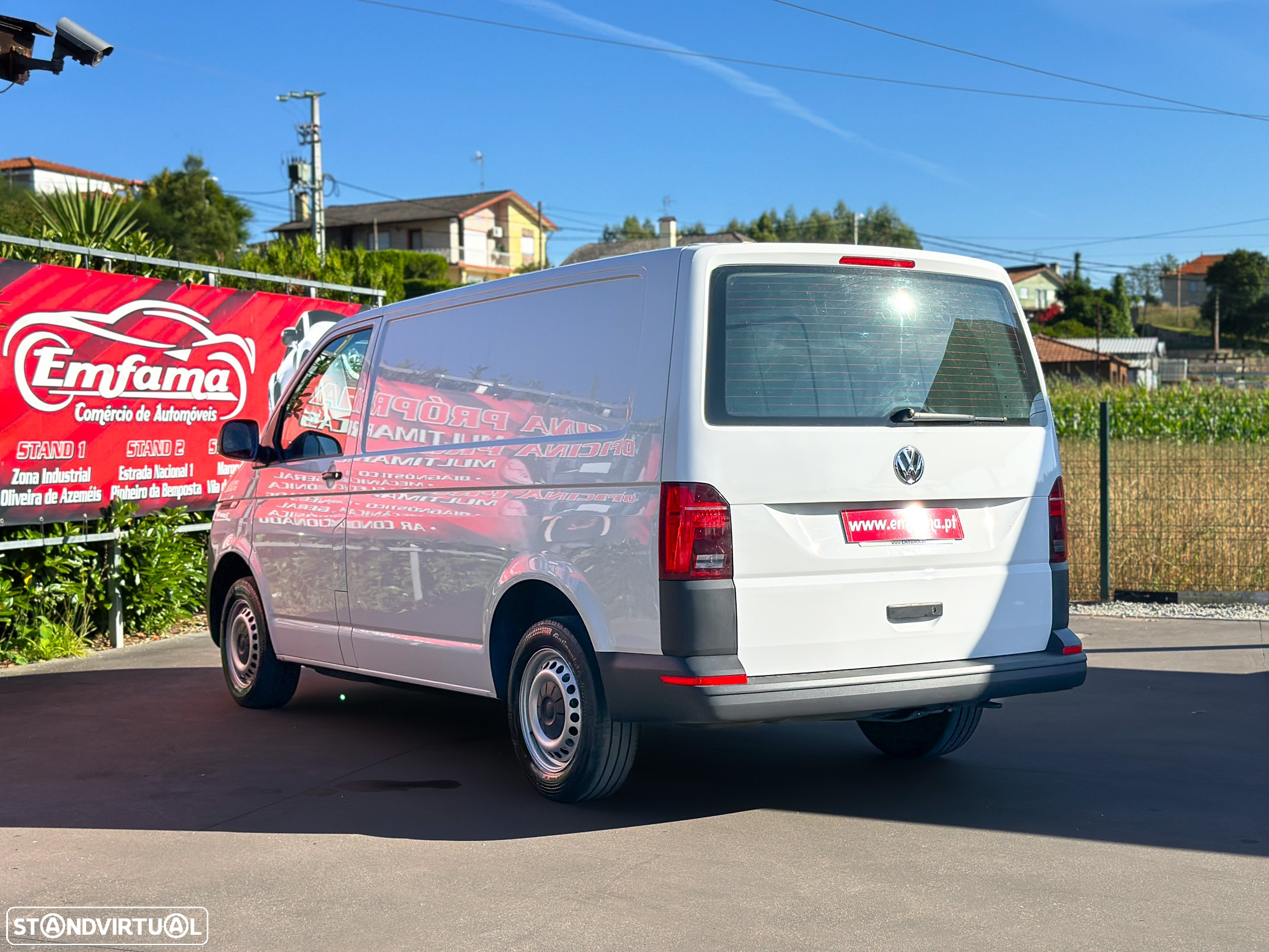 VW Transporter 2.0 TDI Longo Extra AC - 11