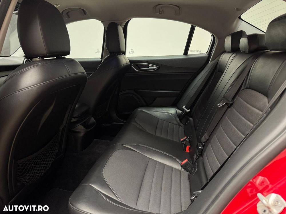 Alfa Romeo Giulia 2.2 JTDM Aut. Super - 23