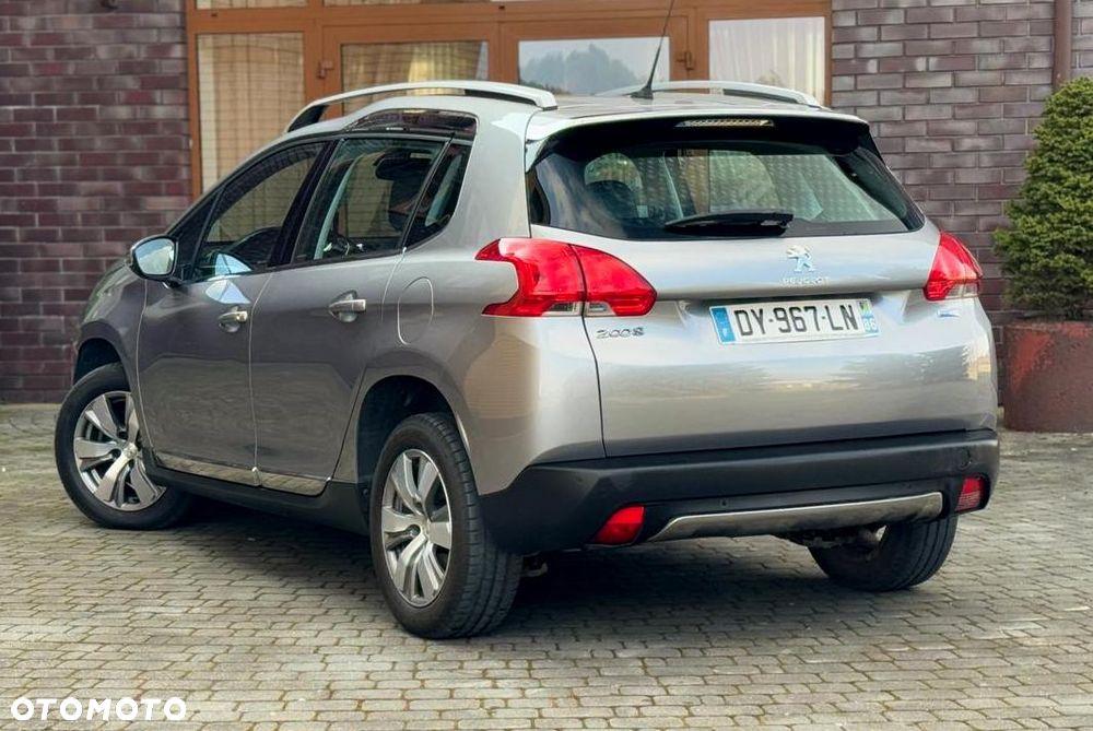 Peugeot 2008 - 13
