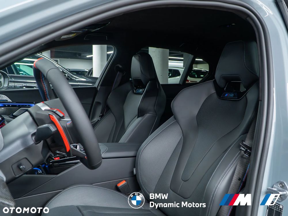 BMW M5 xDrive - 16