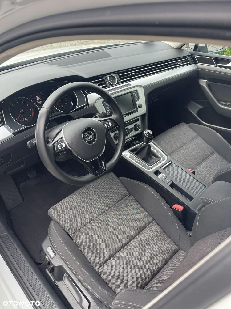 Volkswagen Passat 1.8 TSI BMT Comfortline - 13